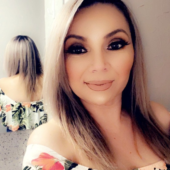 Meet your Posher, Flor - Picture 2 of 2